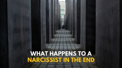 ¿Qué le acaba pasando a un narcisista?