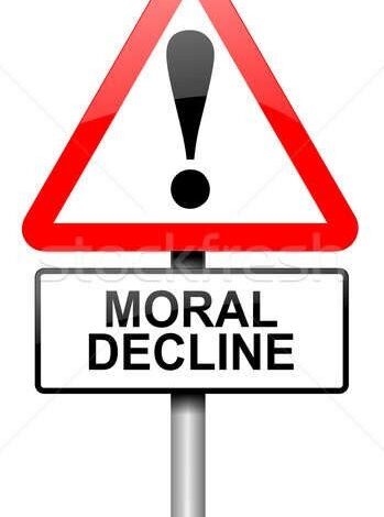 Creencia en el declive moral persistente