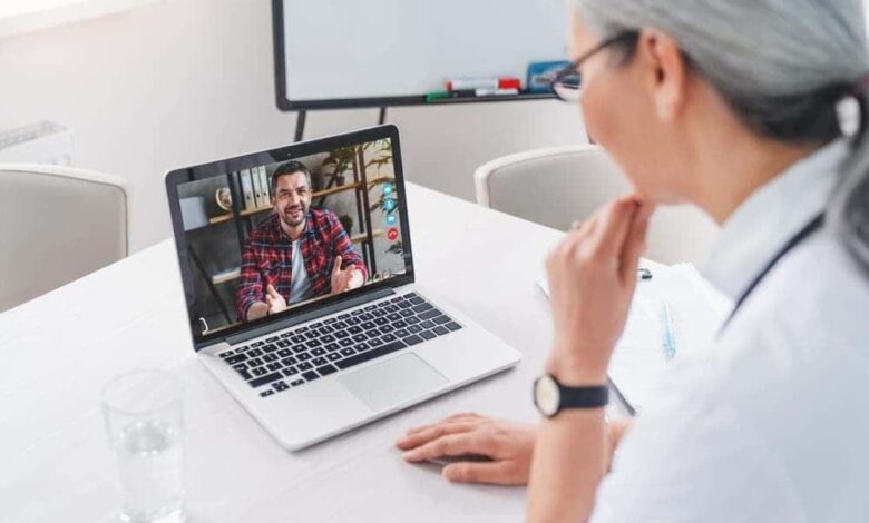 Psicólogo Online en Chile: Cómo Funciona y Cuándo Pedir Apoyo Profesional 1 Psicólogo Online en Chile hombre